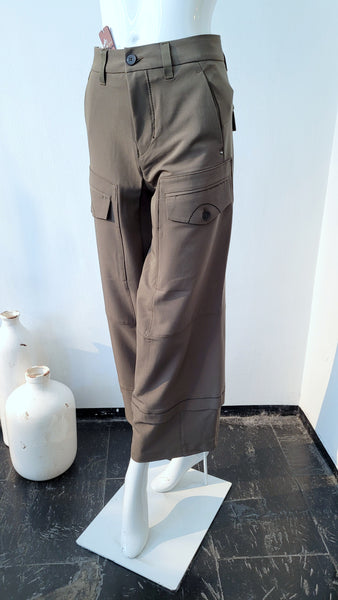 Hightech-Hose mit Taschen und Details (khaki)