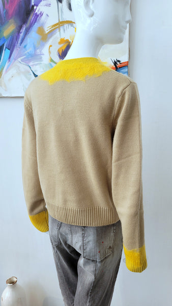 Pulli mit verfilztem Detail