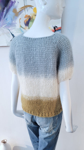 Handgestrickter Pullover mit Kurzarm & Farbverlauf (blau-grün)