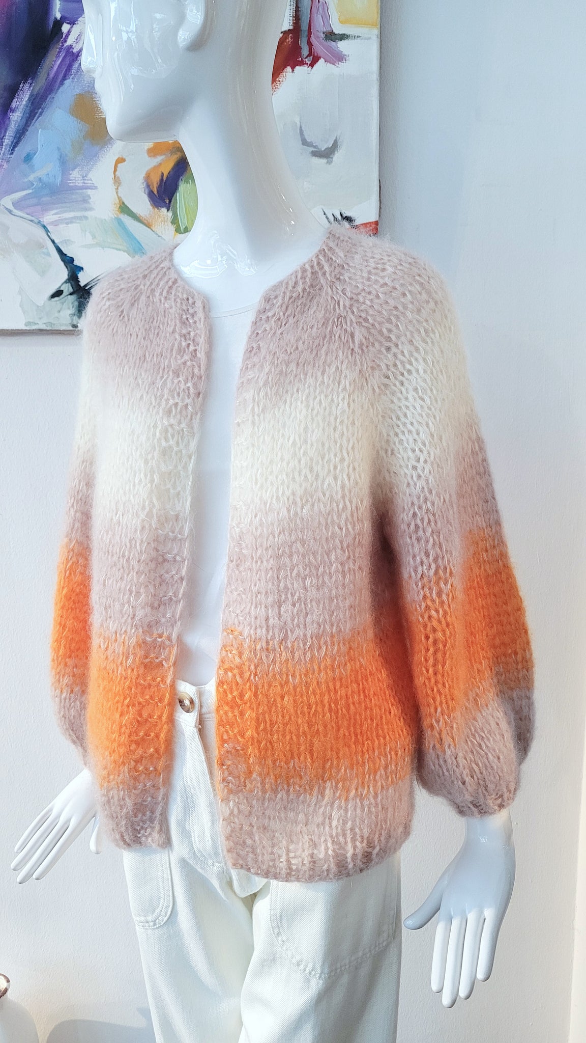 Handgestrickte Jacke mit Farbverlauf