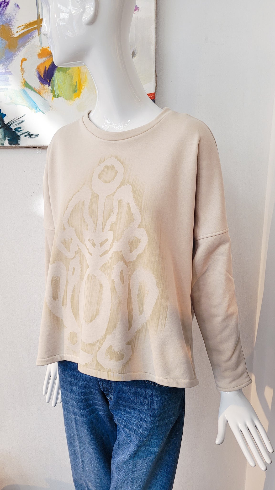 Sweater mit dezentem Print