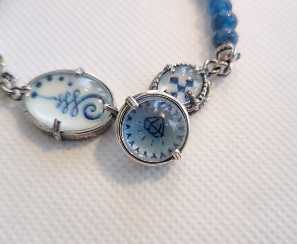 Armband mit blauer Jade & Kristallglas