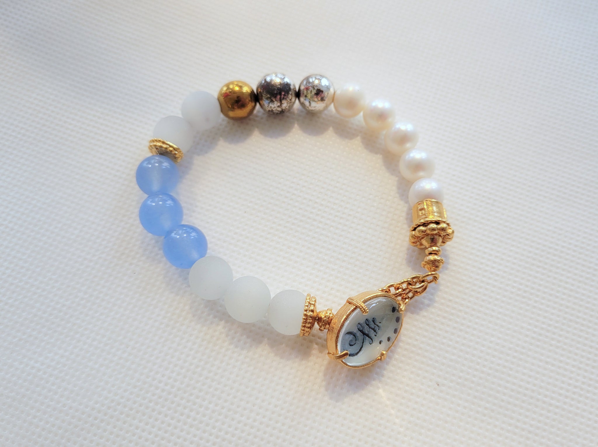 Armband mit Perlen, blauer Jade, Tigerauge, etc.