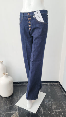 Jeans mit Knöpfen, weit