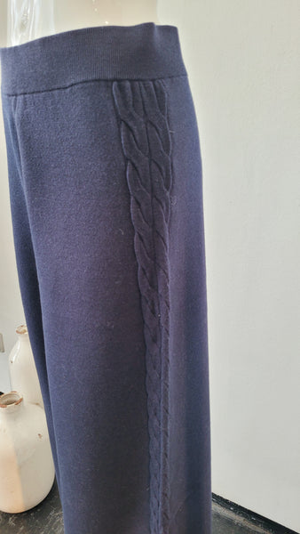 Strickhose mit seitlichem Zopf (dunkelblau)
