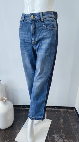 Jeans mit Nähtendetails