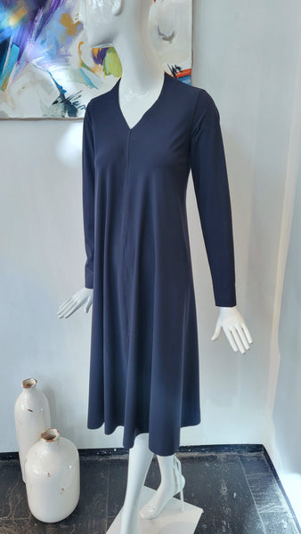 Kleid hinten taillert (d.blau)
