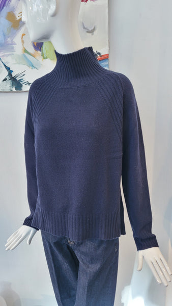 Pulli mit Stehkragen & Details (blau)
