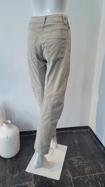 Hose raffin. Schnitt, Velvet (beige)
