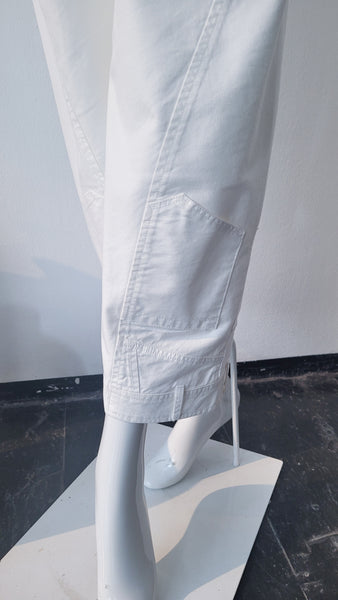 Hose mit Details (weiß)