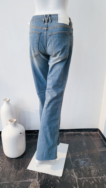 Jeans mit Nieten