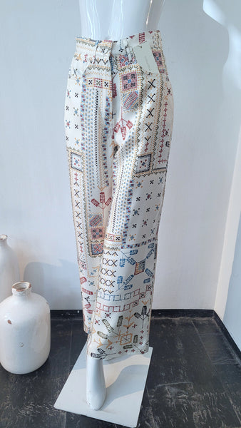 Seidenhose weit