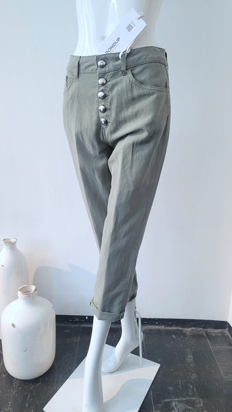 Leichte Hose mit Zierknöpfen (salbeigr.)