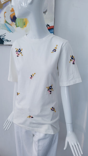 Shirt handbestickt mit Perlchen
