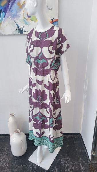 Kleid fliessend, mit Bodüre