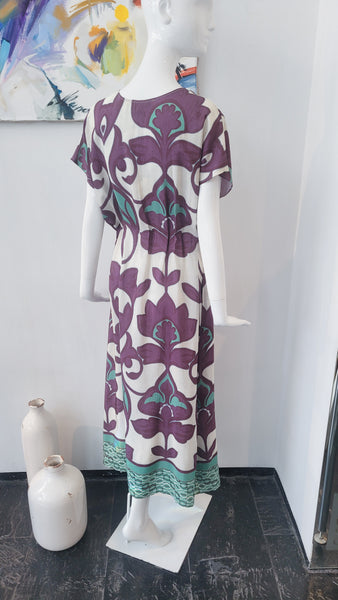 Kleid fliessend, mit Bodüre