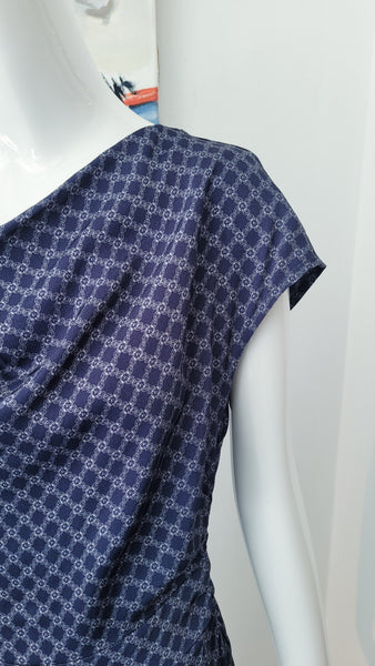 Kleid mit Wasserfallkragen asymmetr.