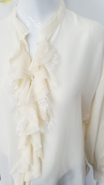 Seidenbluse mit Vollant & Spitzendetail