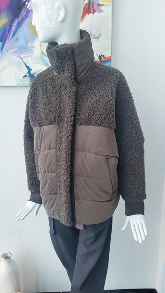 Jacke mit Teddyfell in Patchwork, overs. (tabak)